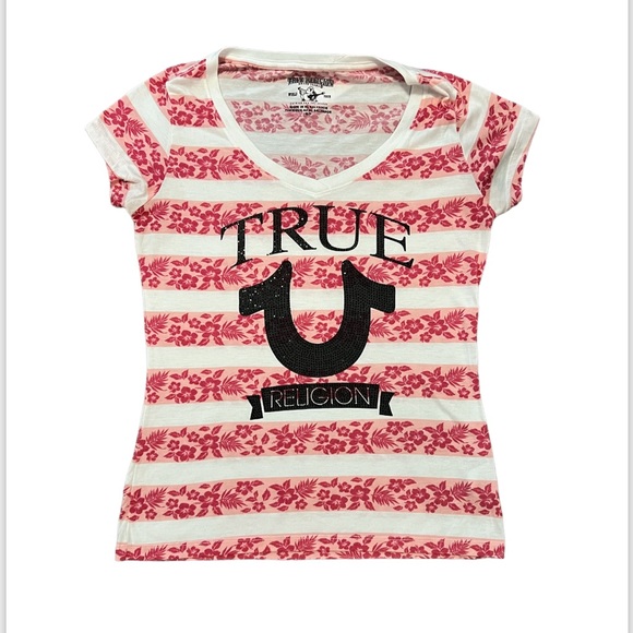 True Religion rhinestone T-shirt. - Picture 1 of 5